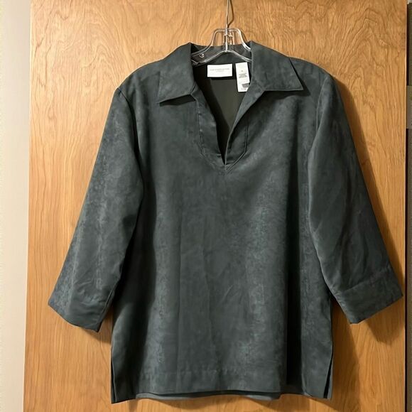 Liz Claiborne Tops - Liz Claiborne 3/4 Length Micro Suede Tunic Blouse